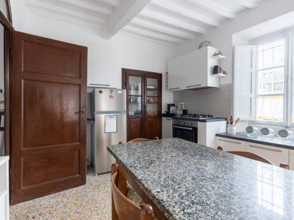 Casa indipendente a Lucca in Via di Aquilea, 654 - Foto 2