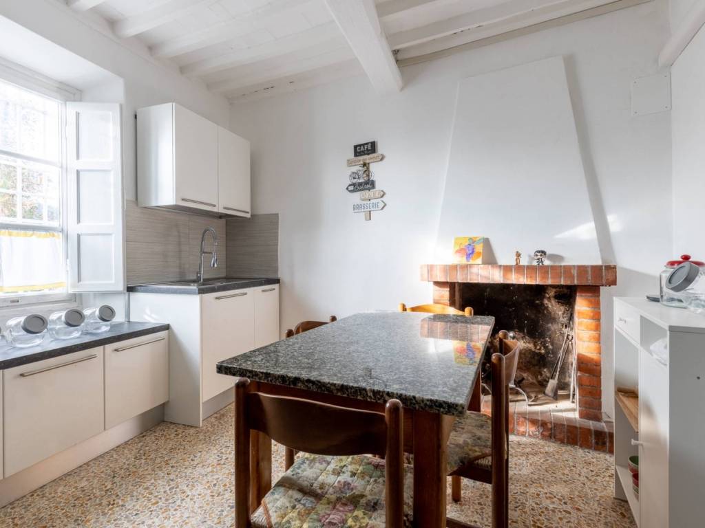 Casa indipendente a Lucca in Via di Aquilea, 654 - Foto 5