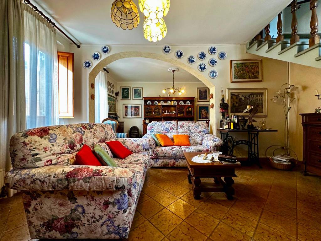 Casa indipendente a Calenzano in Via Baldanzese - Foto 3