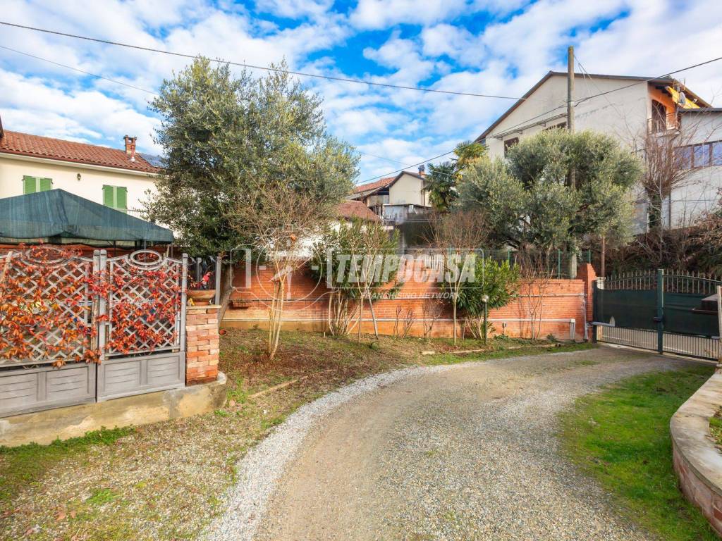 Casa indipendente a Arignano in Via Giuseppe Garibaldi - Foto 3