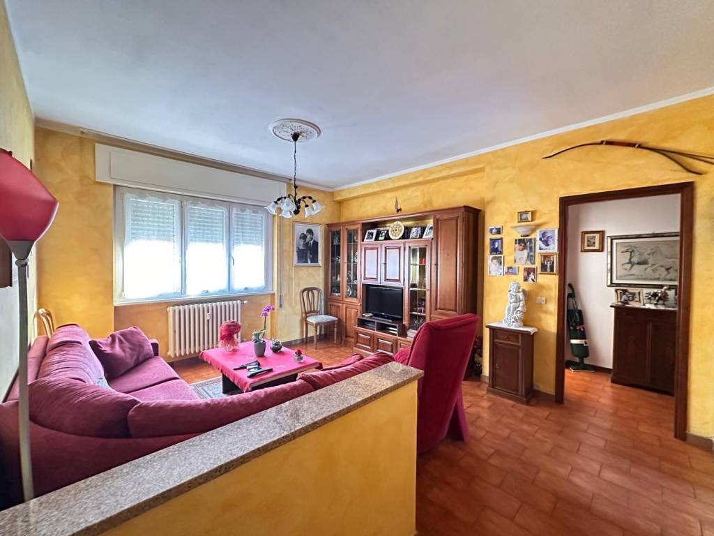 Appartamento a Gavirate in Via dei Pozzi, 7 - Foto 2