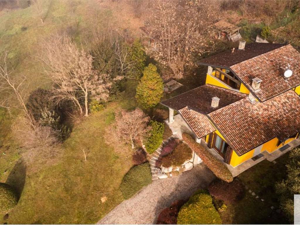 Villa a Besozzo in Via Lago, 76 - Foto 2