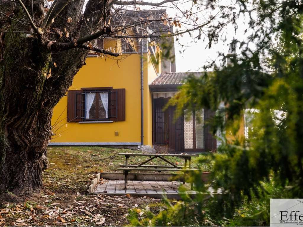 Villa a Besozzo in Via Lago, 76 - Foto 5