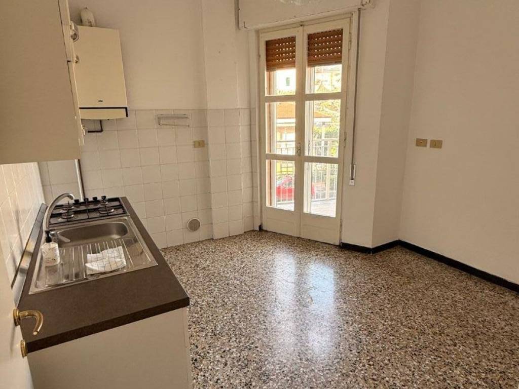 Appartamento a Loano in Via Aurelia, 65 - Foto 2