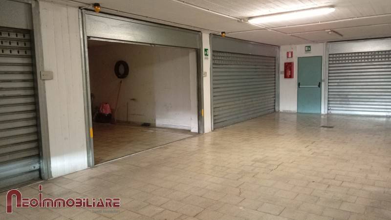 Box / garage a Nocera inferiore in Via Giacomo Matteotti, 13 - Foto 5