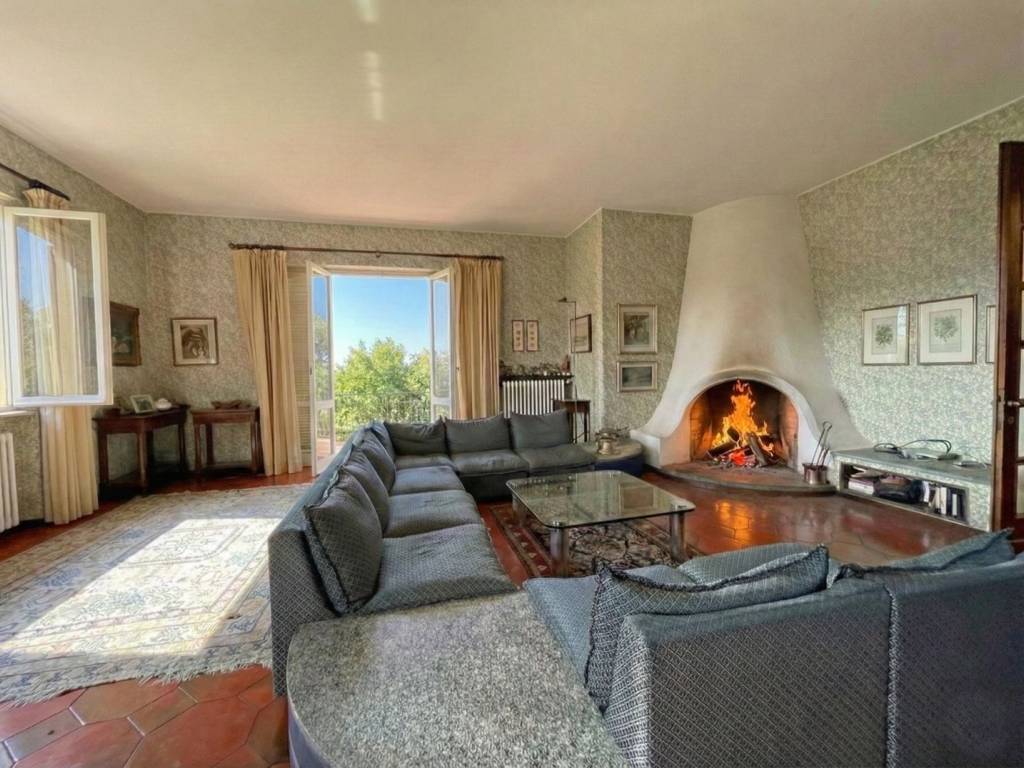 Villa a Erba in Corso 25 Aprile, 31 - Foto 2