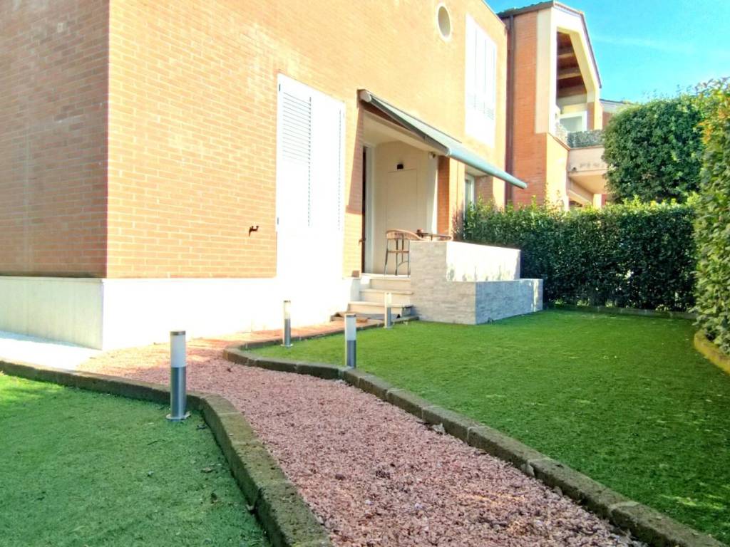 Appartamento a Ponsacco in Via Cristoforo Colombo - Foto 2