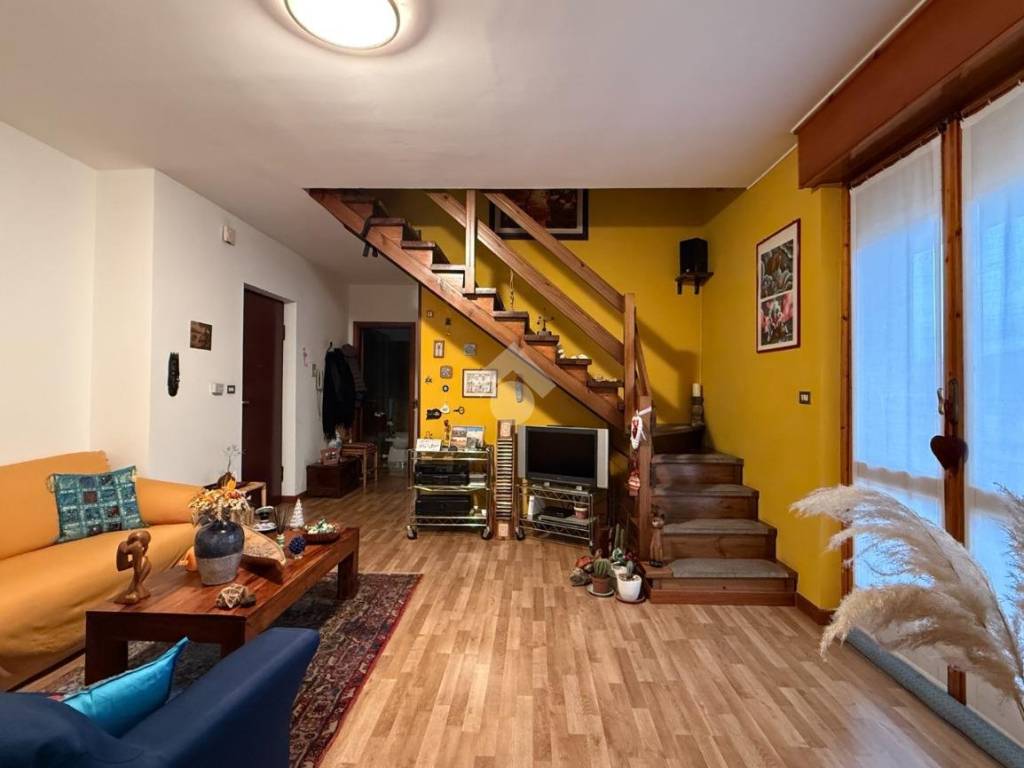 Appartamento a Canelli in Viale Italia, 71 - Foto 2