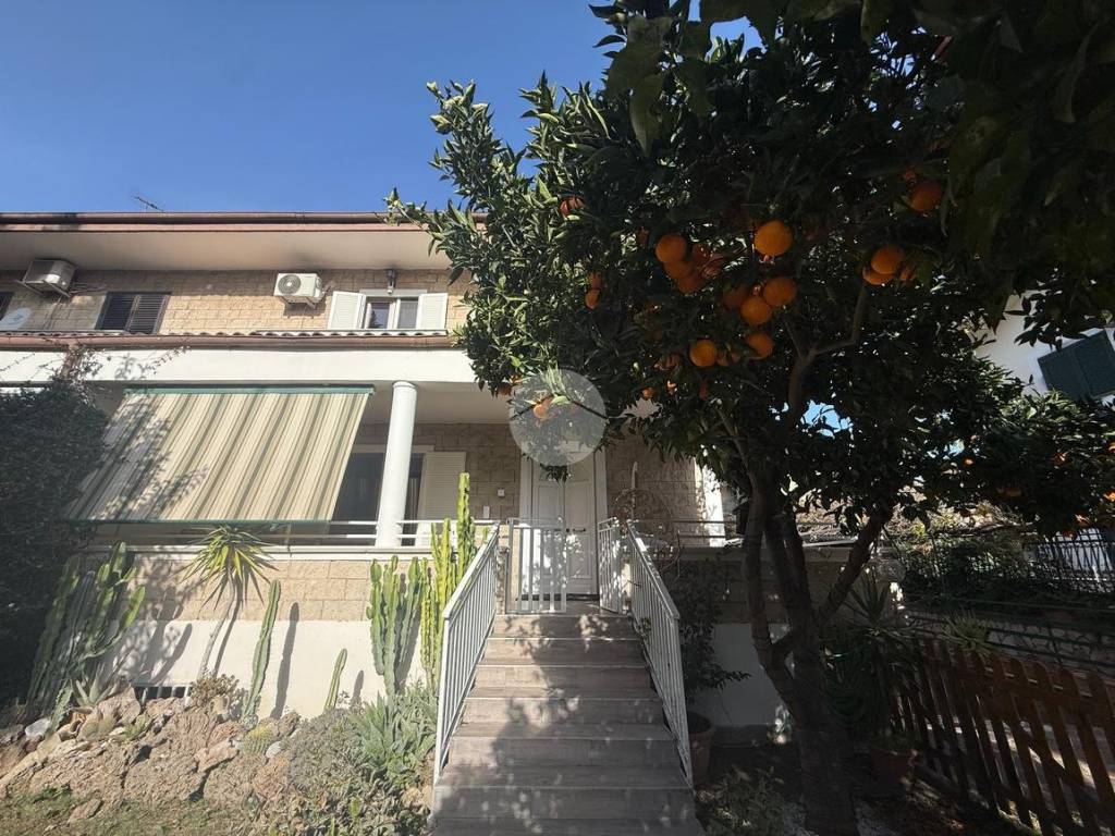 Villa a Giugliano in campania in Via Ripuaria, 153 - Foto 3