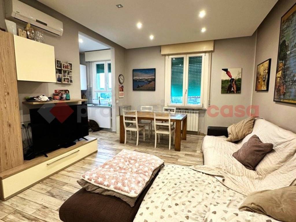 Appartamento a Livorno in Via Giulio Cesare Vinzio - Foto 4