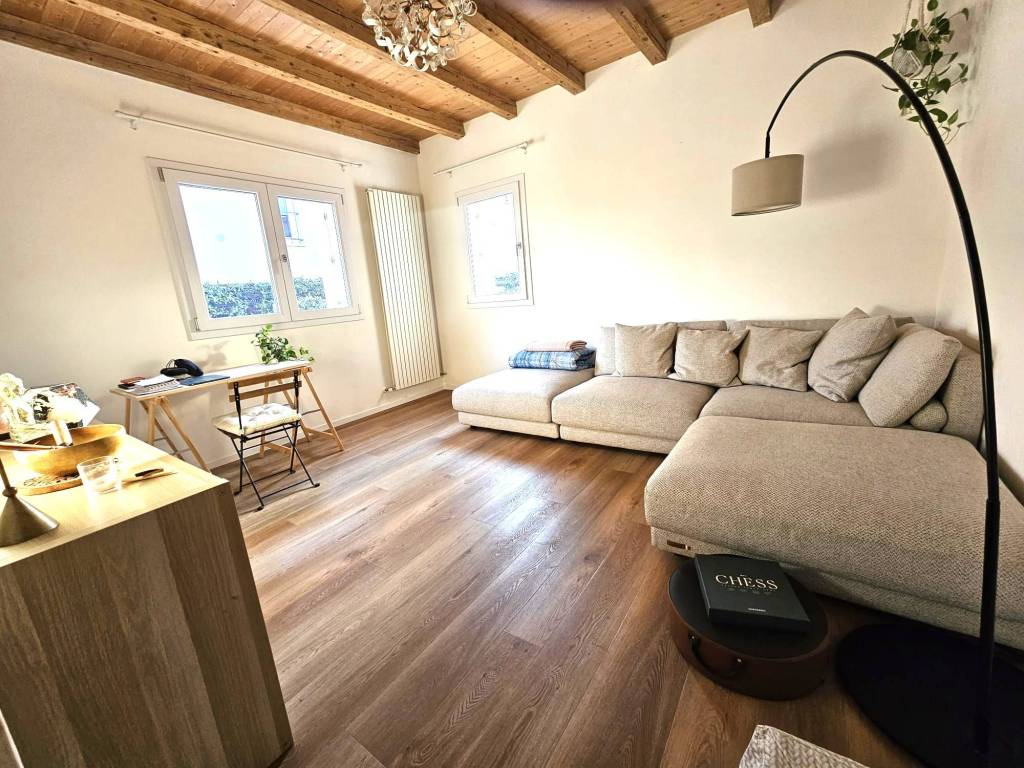 Villa a Montebelluna in Via Roma, 35 - Foto 2