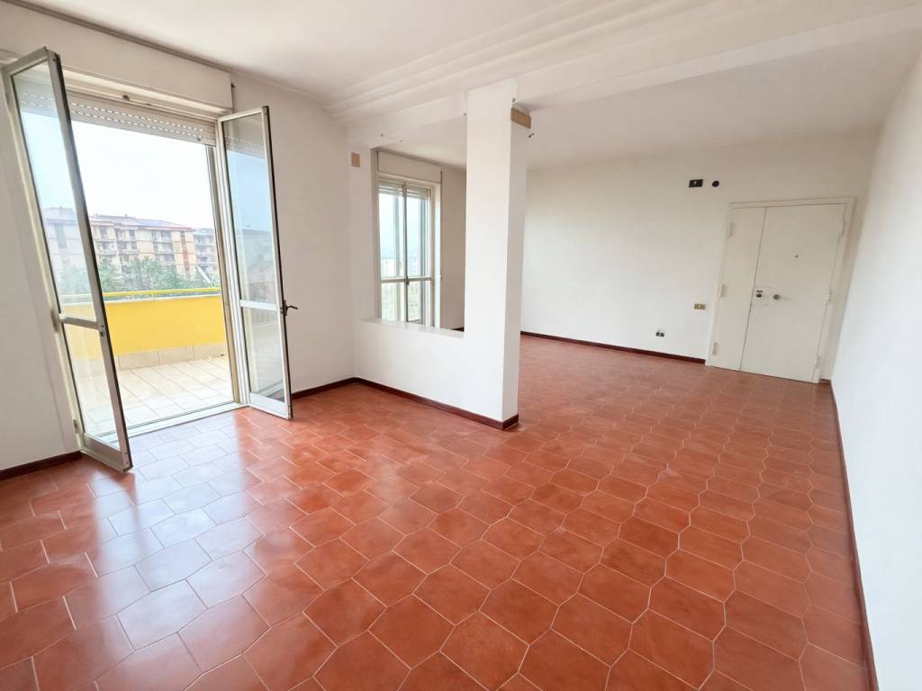 Appartamento a Salerno in Via Gennaro Stanislao De Crescenzo, 21 - Foto 2