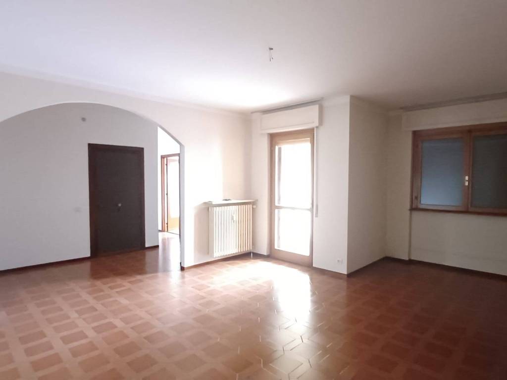 Appartamento a Novara in Via Generale Gustavo Fara, 54 - Foto 2