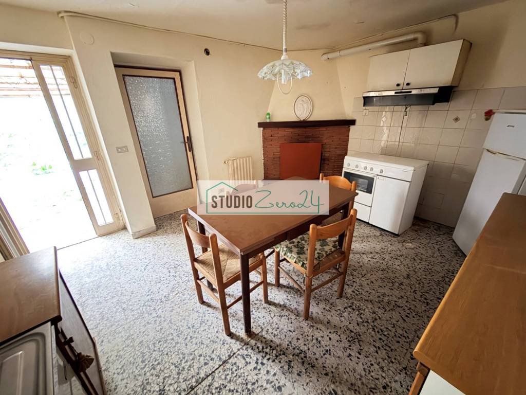 Casa indipendente a Pietrasanta in Via Capriglia - Foto 4