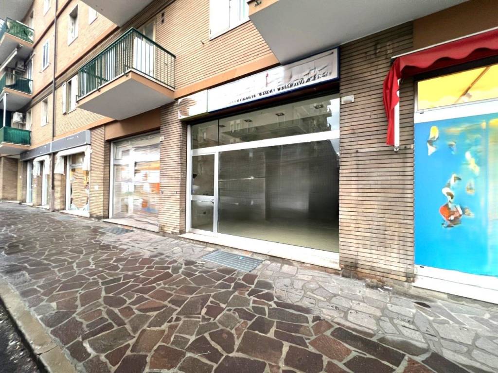Immobile a Pesaro in VIA GIOLITTI, 174 - Foto 2
