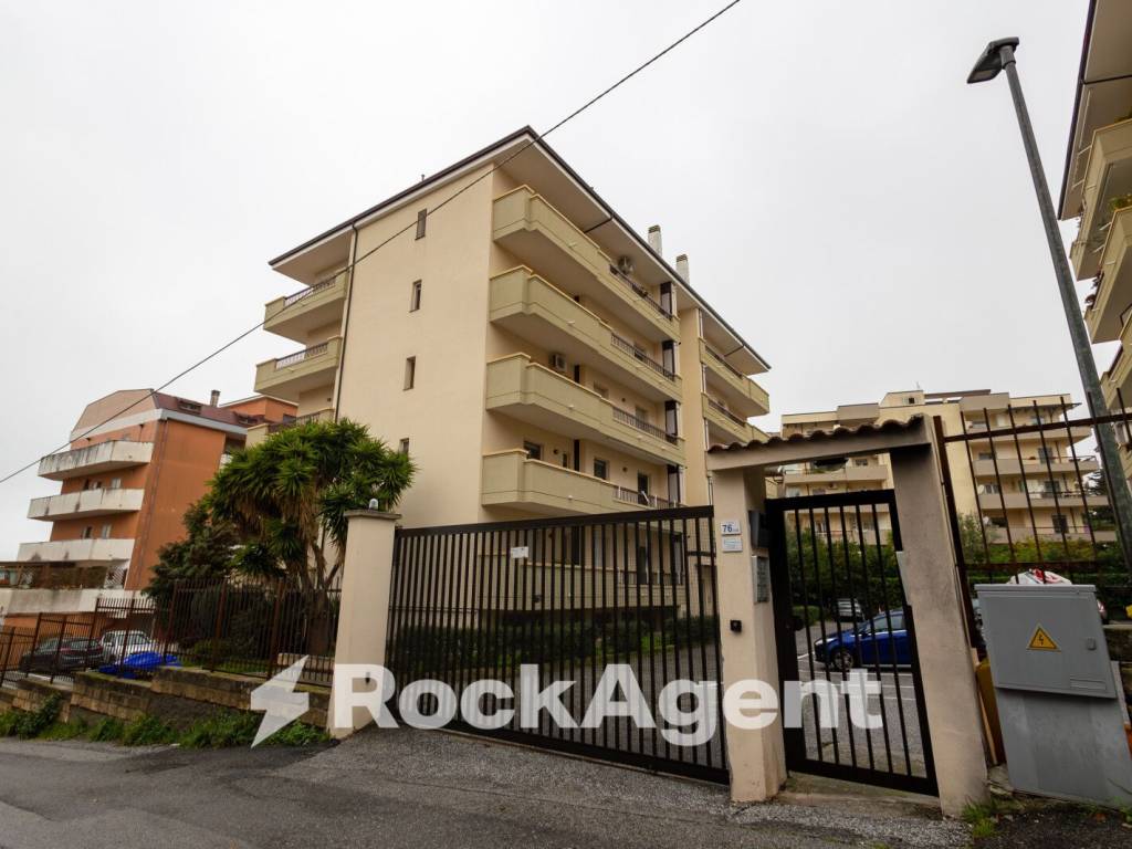 Appartamento a Catanzaro in Via Nicola Misasi, 76 a - Foto 3