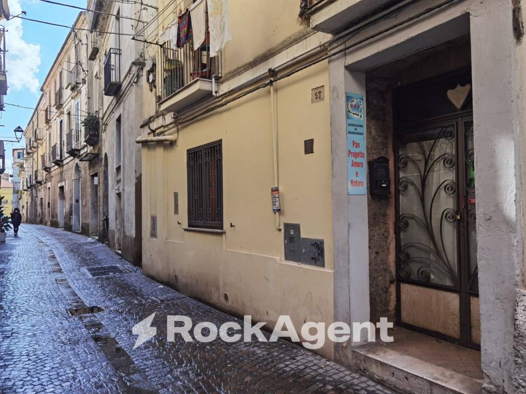 Appartamento a Catanzaro in Via Giuseppe Poerio - Foto 2