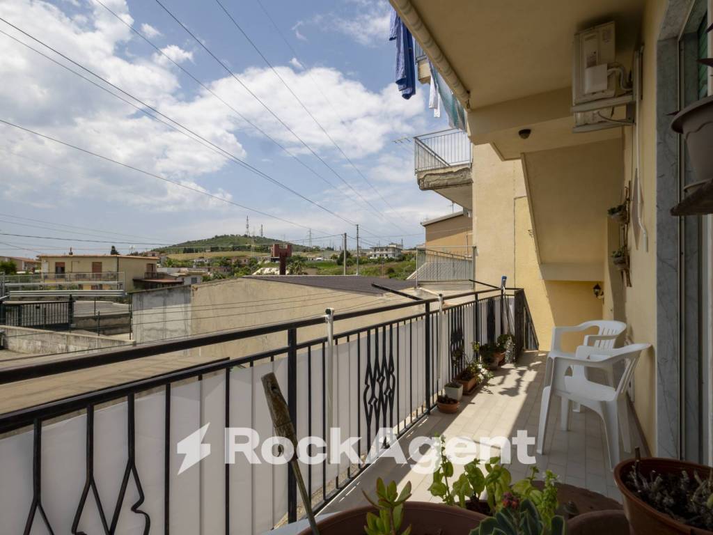 Appartamento a Catanzaro in Viale dei Tulipani, 183 - Foto 2