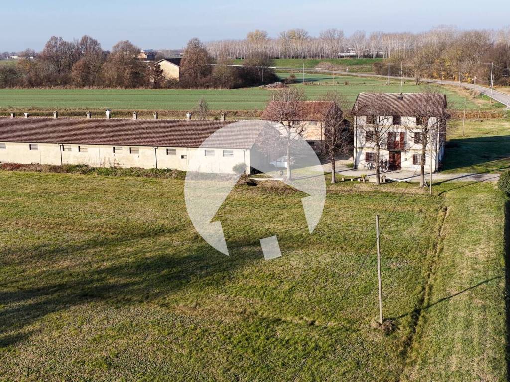 Rustico / casale a Cadelbosco di sopra in Via Bastiglia, 29 - Foto 2