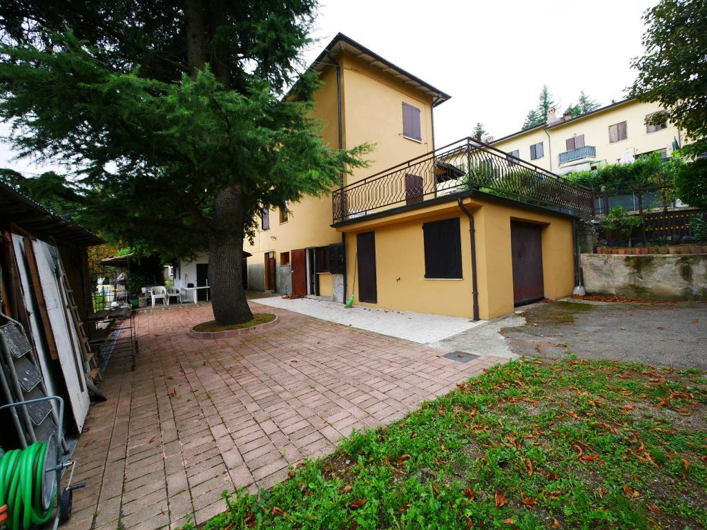 Villa a Serramazzoni in Via Giardini Nord - Foto 2