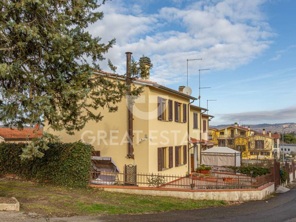 Villa a Fabro in Via Ospedaletto - Foto 3
