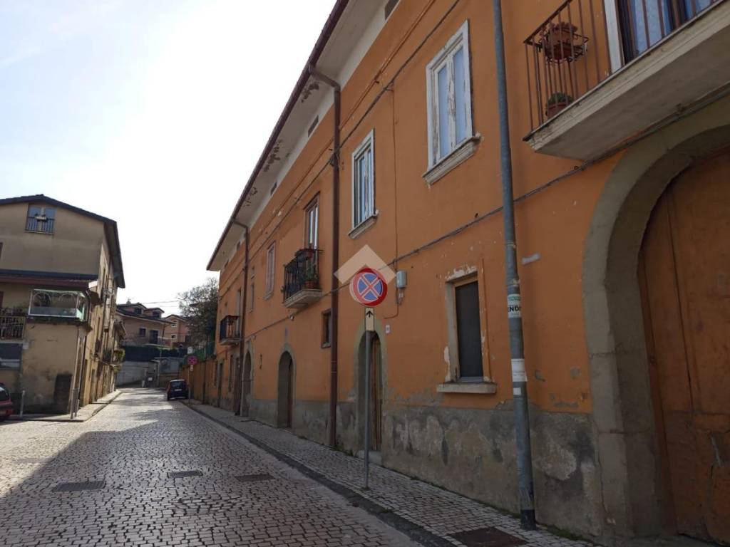 Palazzo / stabile a Avellino in Ponte Primo, 1 - Foto 2