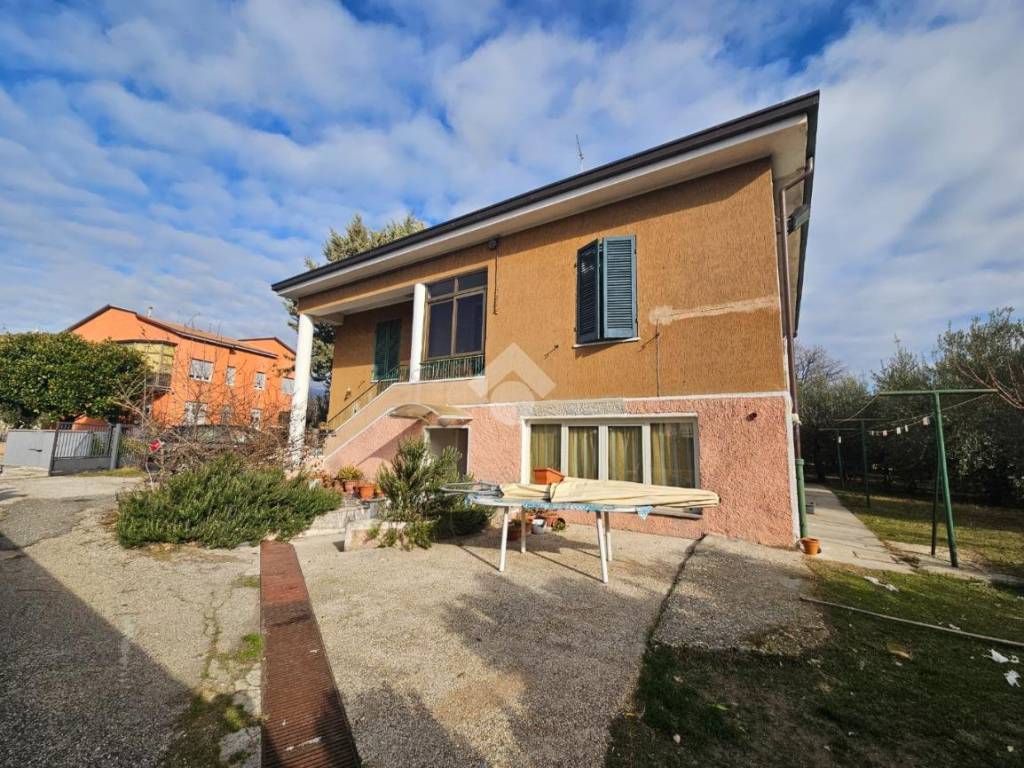 Villa a Foligno in Via Lazio - Foto 2