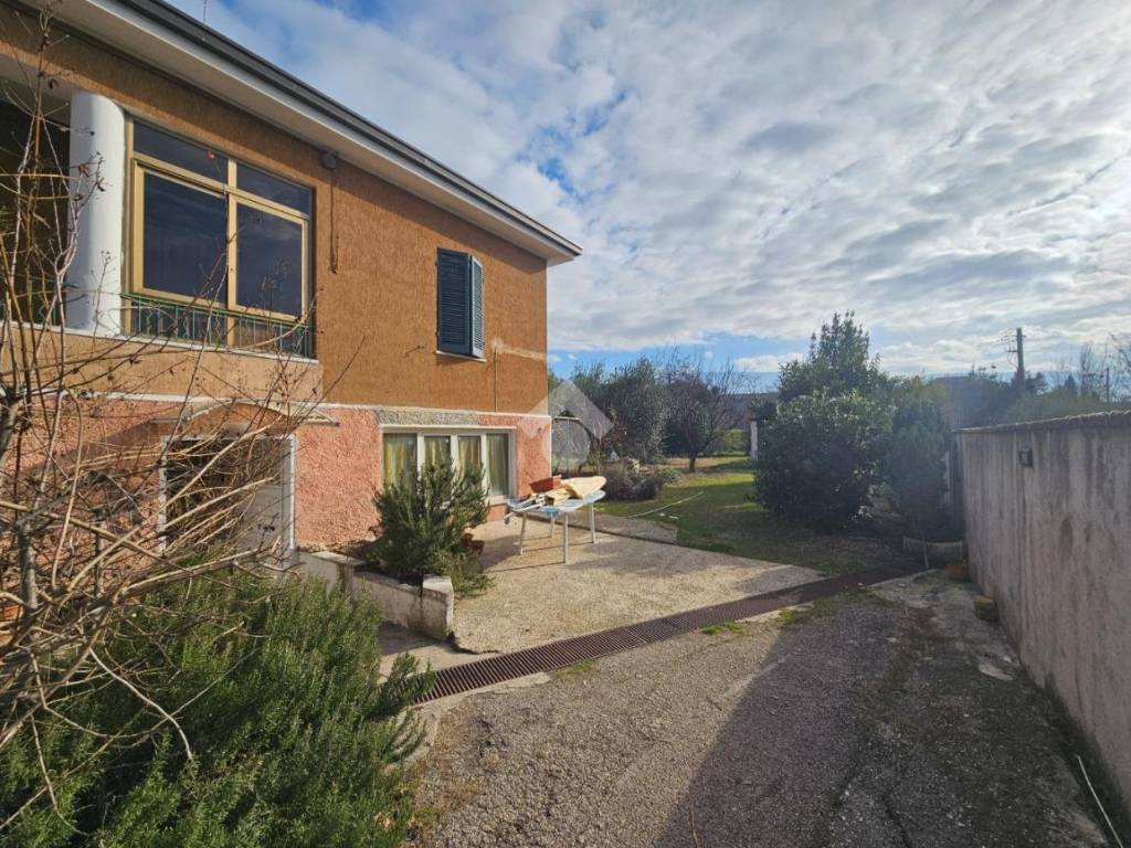 Villa a Foligno in Via Lazio - Foto 4