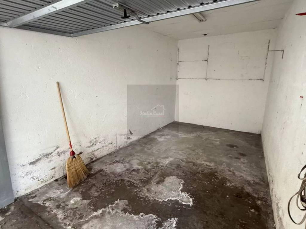 Box / garage a Biella - Foto 3
