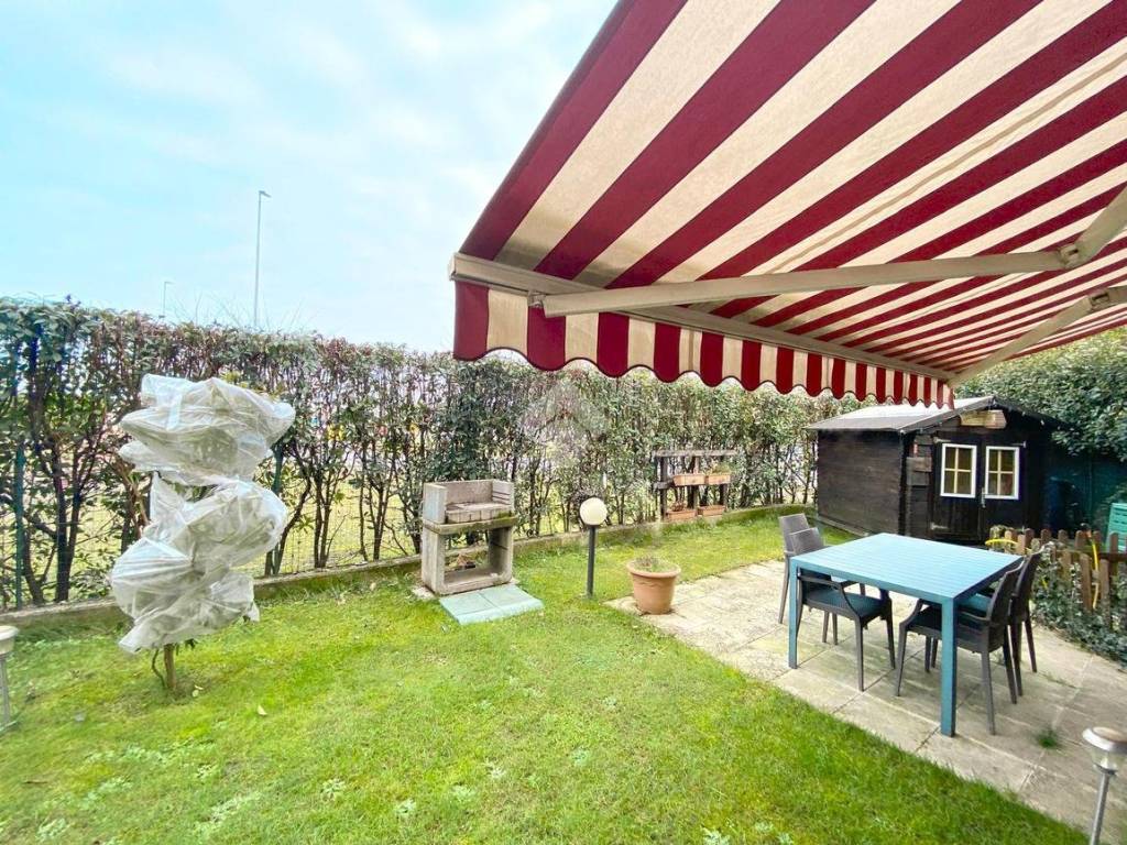 Appartamento a Samarate in Via Pascoli, 73 - Foto 2