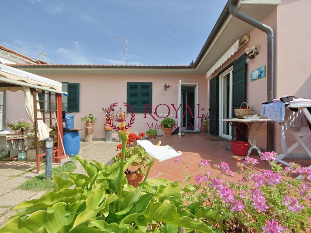 Villa a Livorno in Via Di Montenero - Foto 4