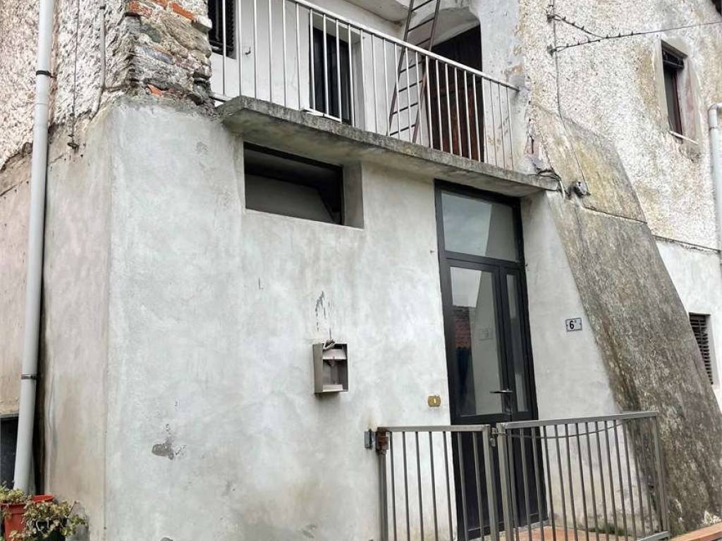 Casa indipendente a Varallo pombia in Vicolo Santo spirito - Foto 3