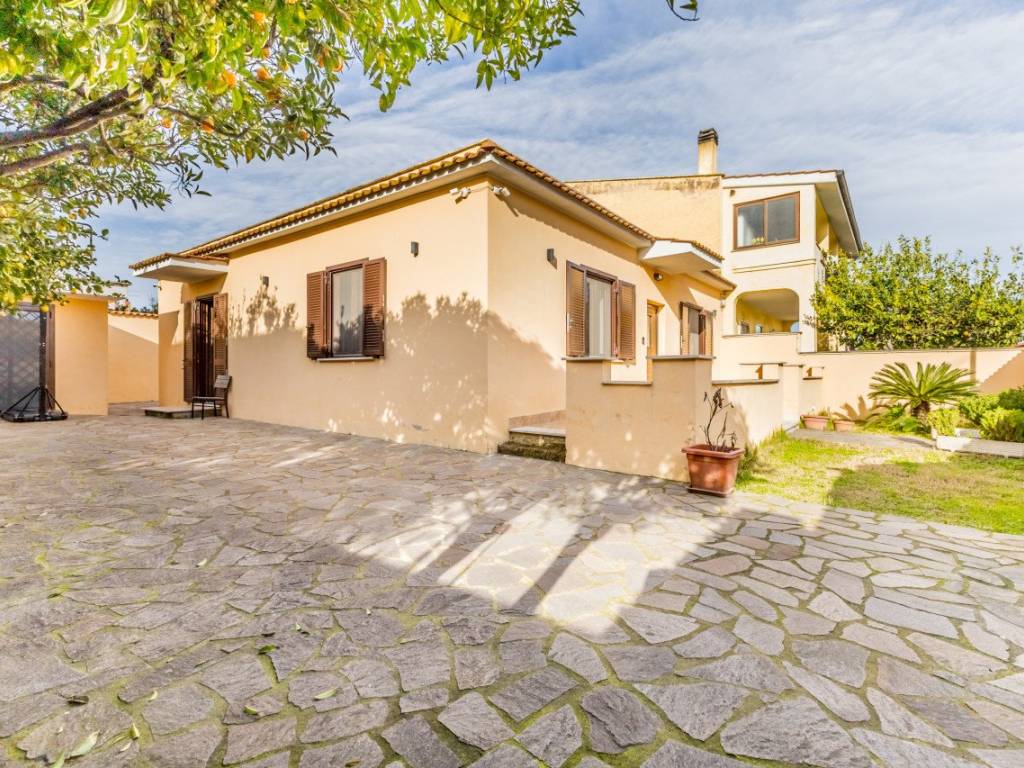 Villa a Fiumicino in Via delle Tartarughe 17 - Foto 4