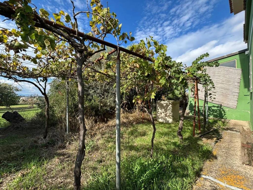 Villa a Elmas in Via Is Forreddus, 42 - Foto 2