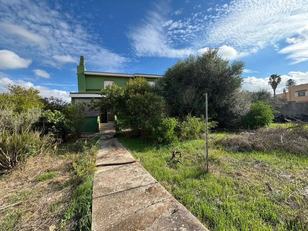 Villa a Elmas in Via Is Forreddus, 42 - Foto 3