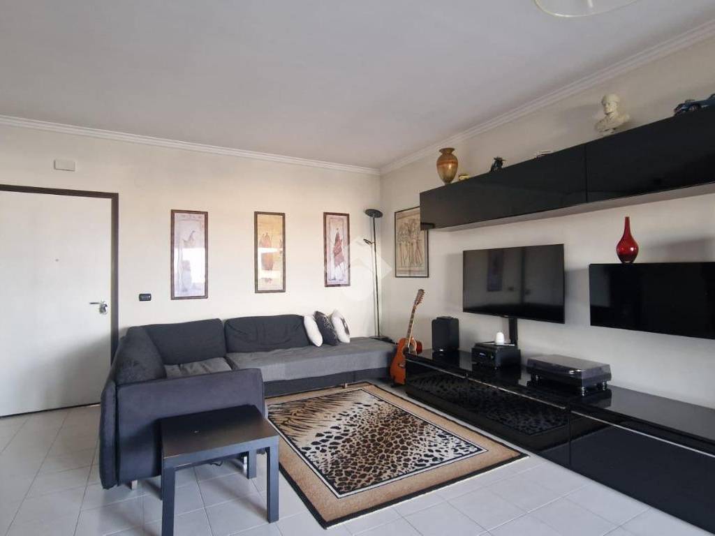 Appartamento a Latina in VIA SECCHIA, 36 - Foto 2