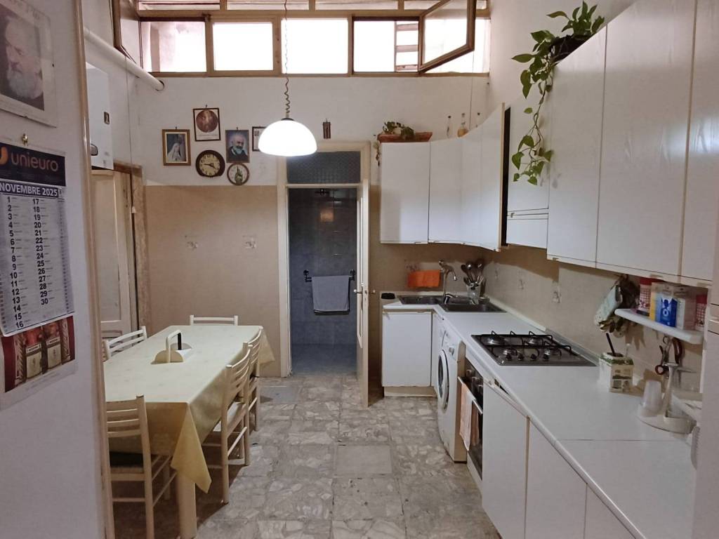 Appartamento a Francavilla fontana in Via Carlo Pisacane, 53 - Foto 5