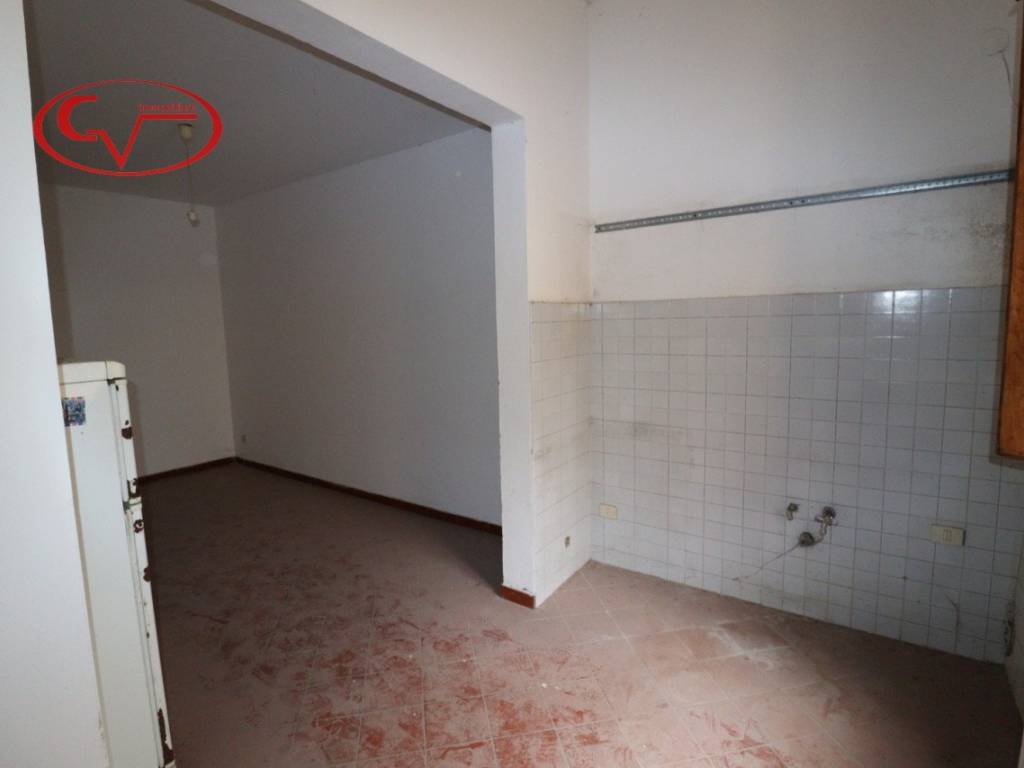 Appartamento a Montevarchi in Via Roma - Foto 4