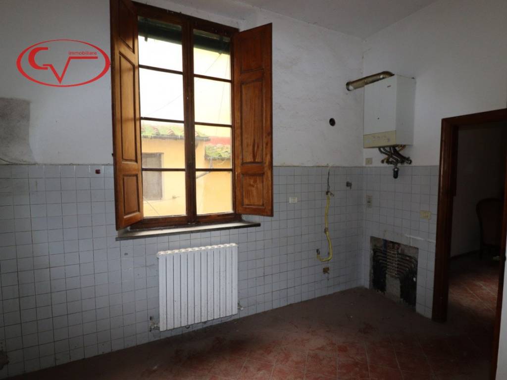 Appartamento a Montevarchi in Via Roma - Foto 5