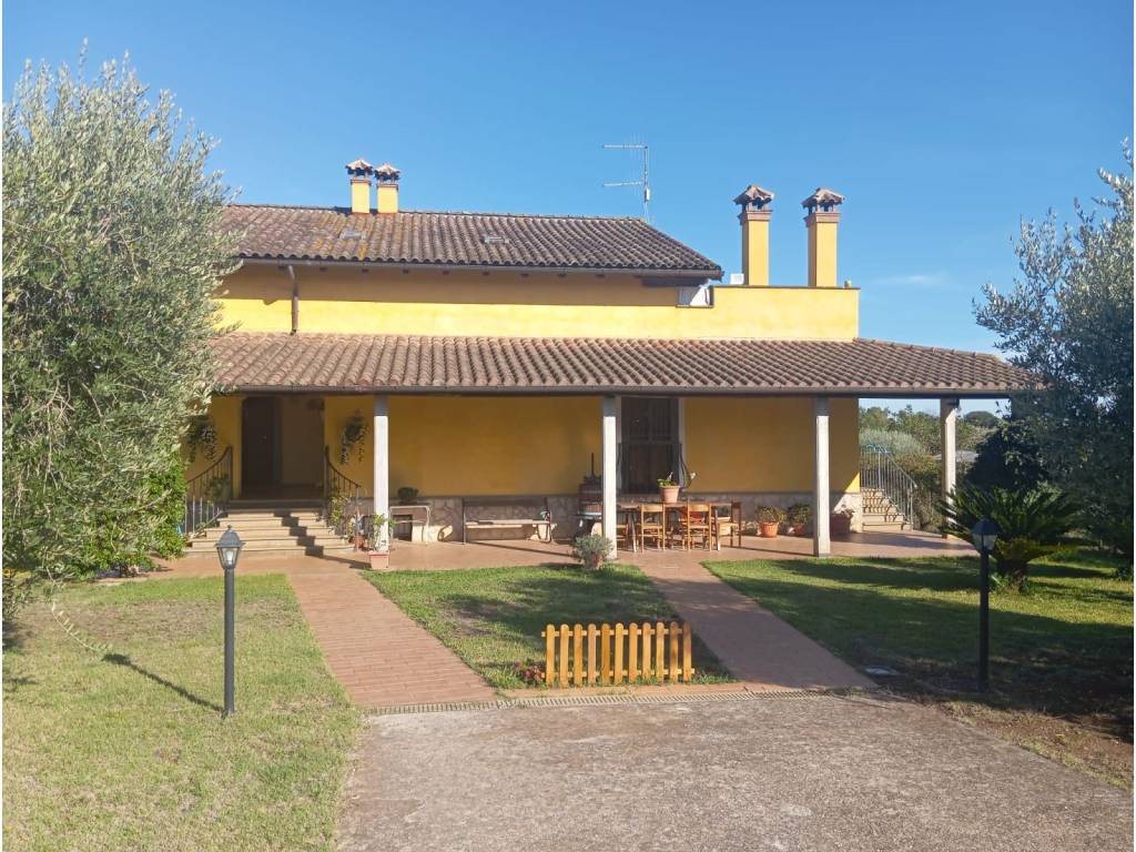 Villa a Lanuvio in Via Riserva della Bandita - Foto 5