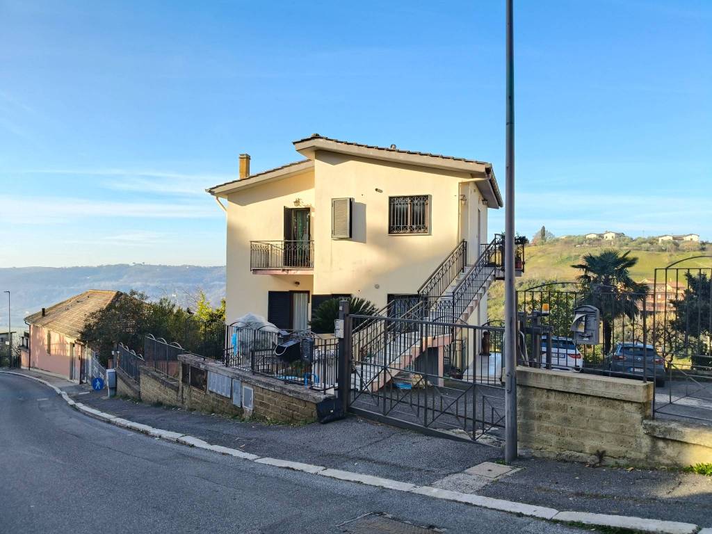 Appartamento a Torrita tiberina in Via dei Monti - Foto 2