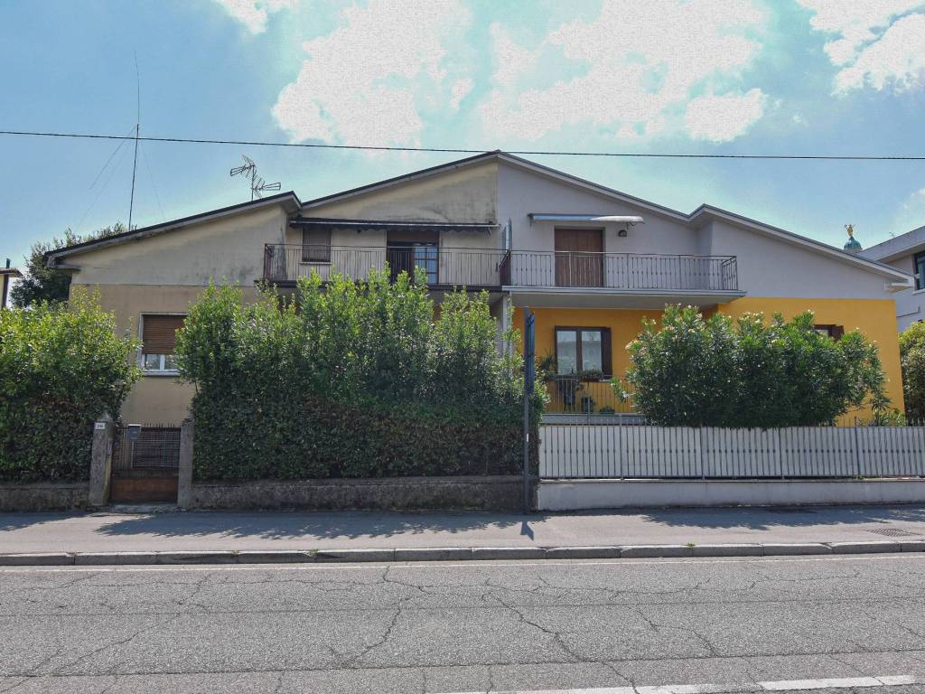 Villa a Montichiari in Via Mantova, 28 - Foto 2