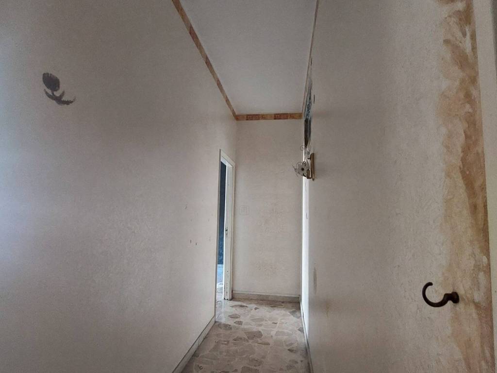 Appartamento a Catania in Via Ammiraglio Caracciolo - Foto 2
