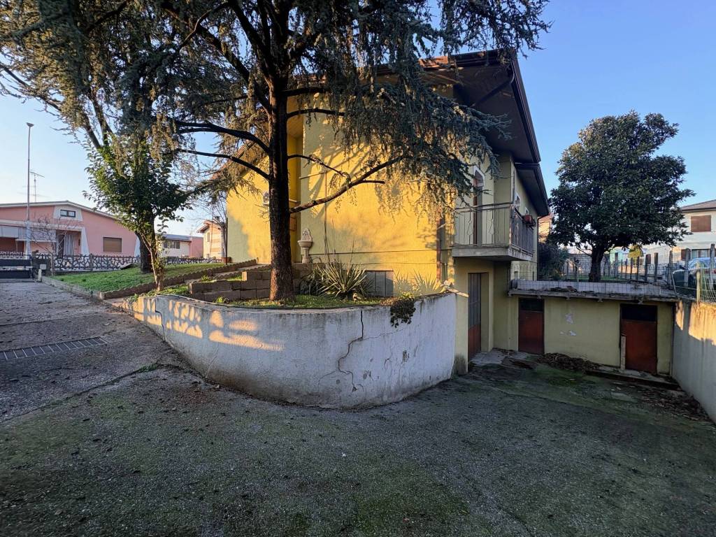 Villa a Montichiari in Via Sant'Antonio - Foto 3
