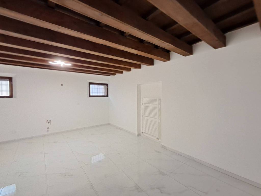 Appartamento a Ferrara in Via Carri - Foto 4