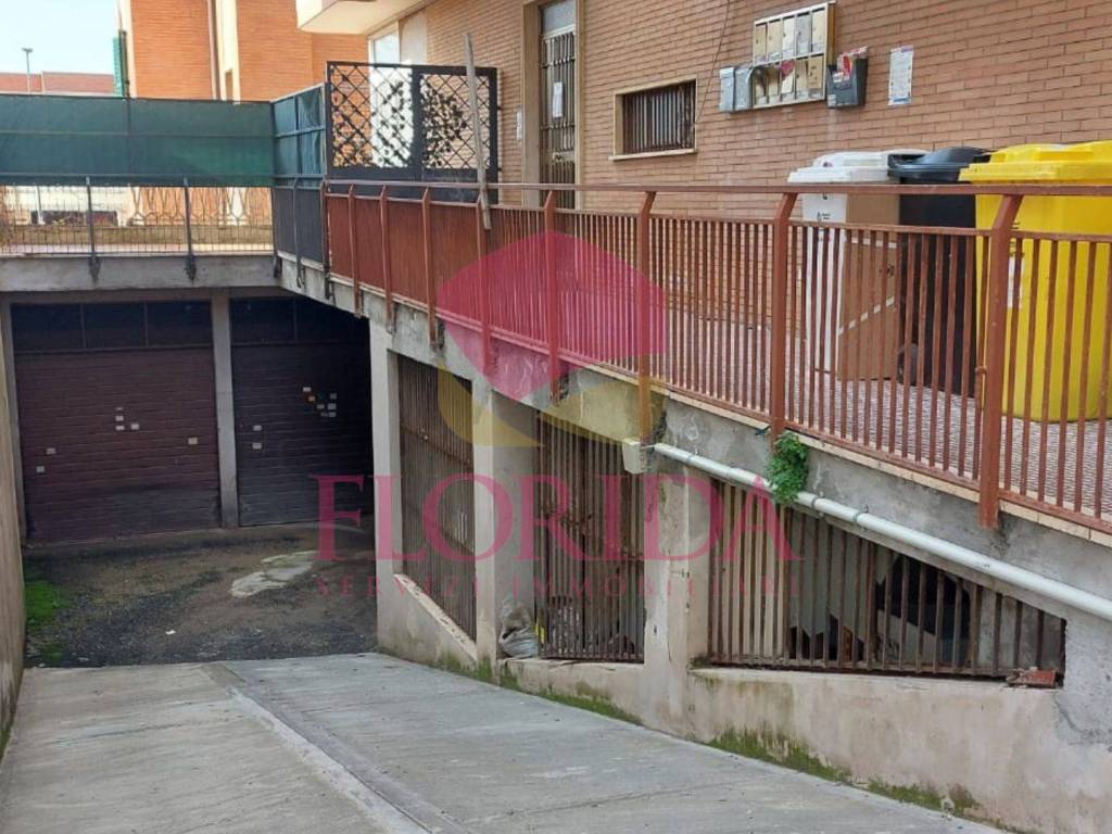 Box / garage a Pomezia in Via Olanda - Foto 2