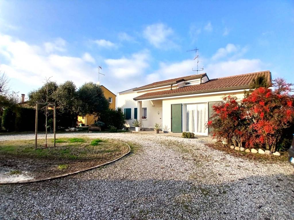 Villa a Ferrara in via stornana, 47 - Foto 4