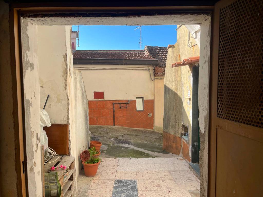 Casa indipendente a Salerno in Via Cappelle Superiori - Foto 3