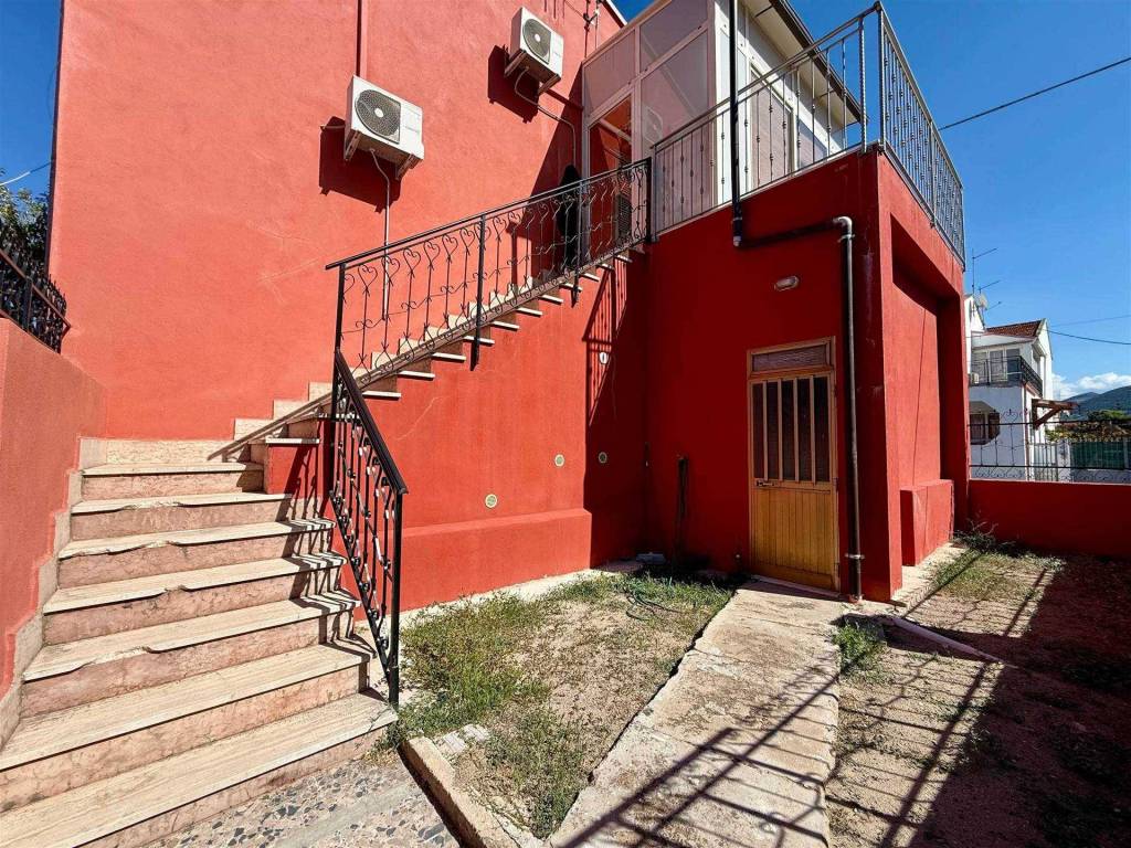 Appartamento a Carbonia in Via della Vittoria - Foto 2
