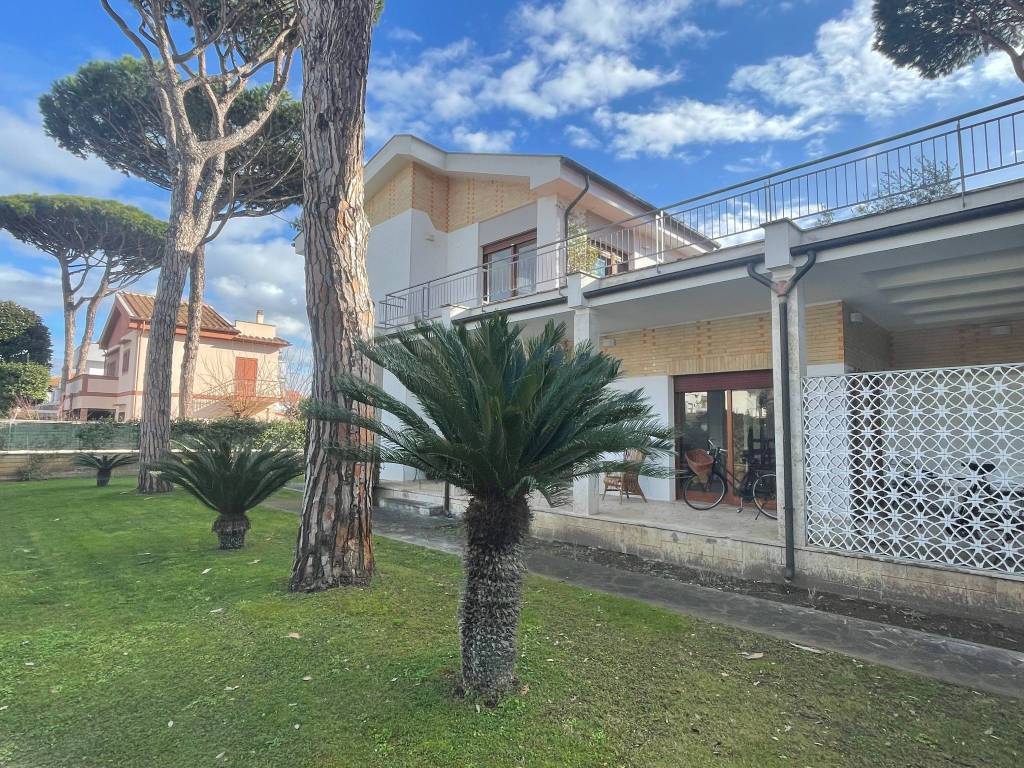 Villa a Fiumicino in Via Portorose - Foto 2